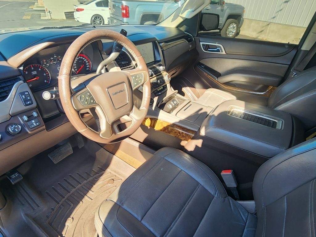 GMC Yukon Denali  2015