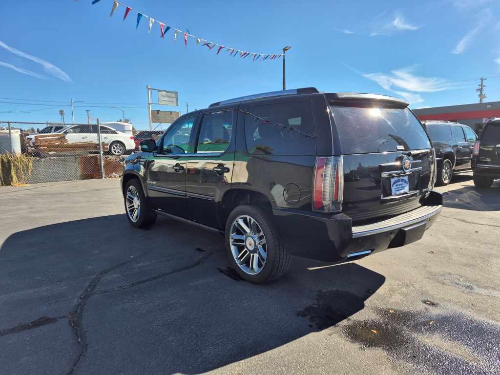 Cadillac Escalade  2013