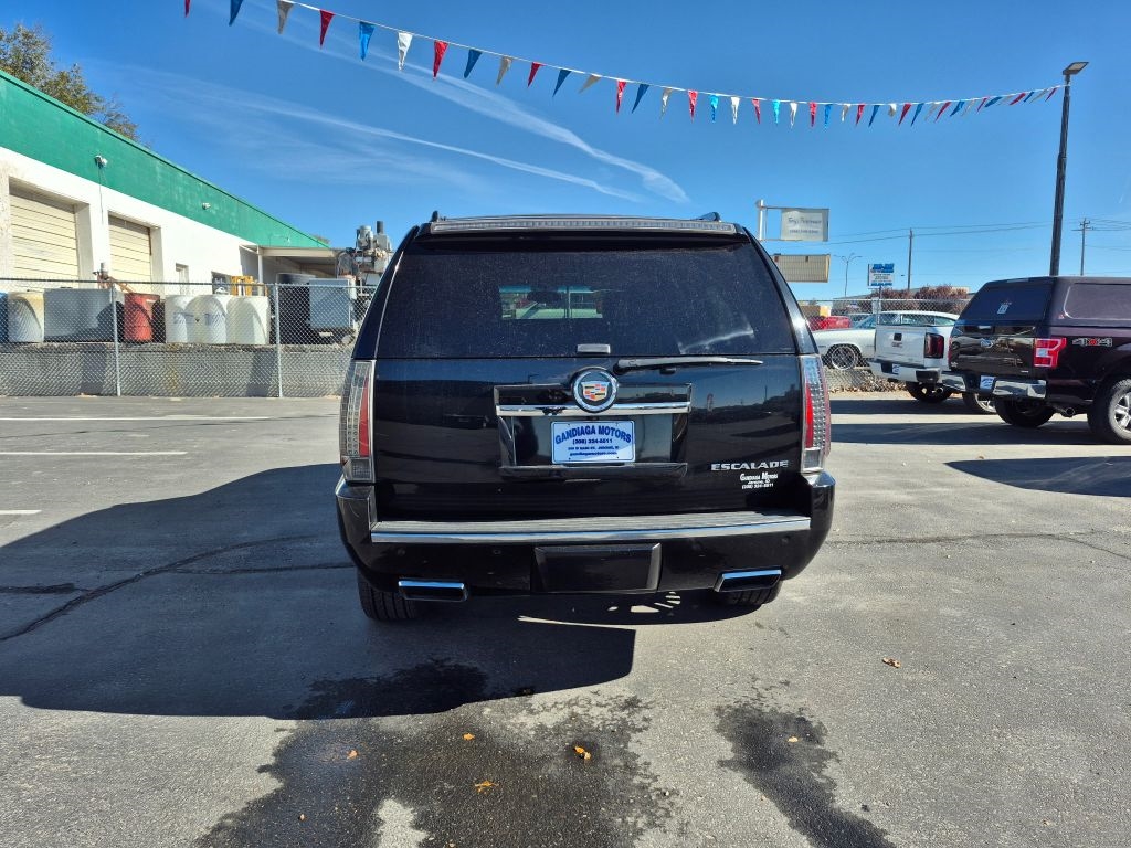 Cadillac Escalade  2013