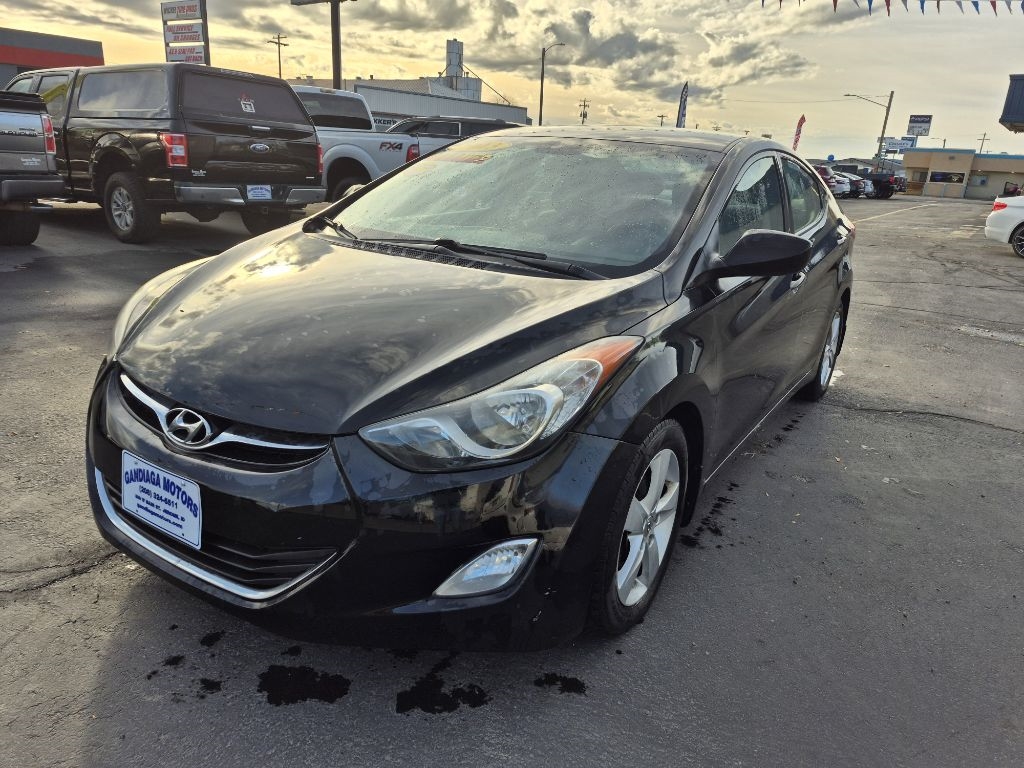 Hyundai Elantra  2013