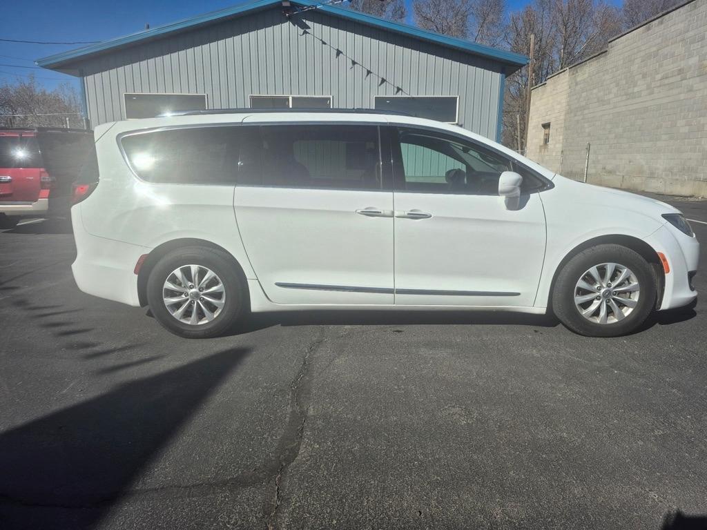 Chrysler Pacifica  2019