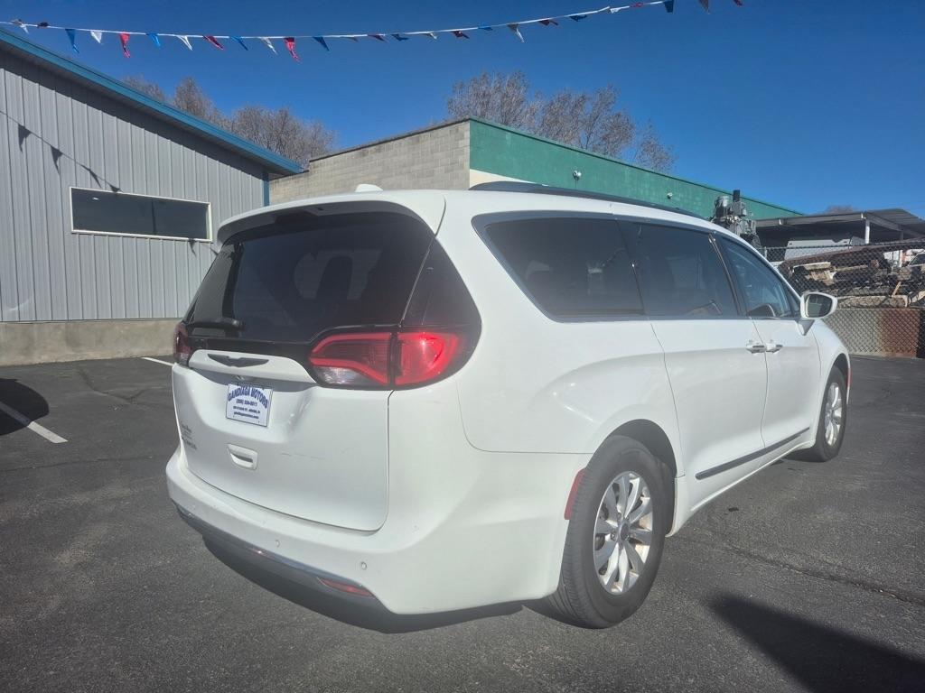 Chrysler Pacifica  2019