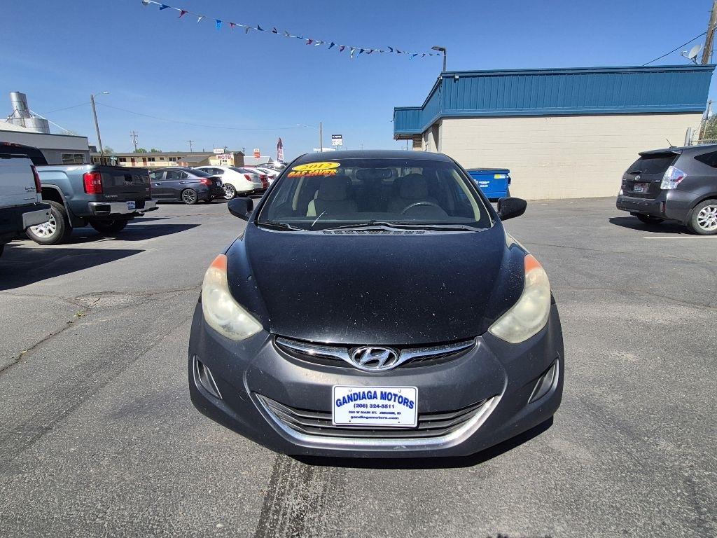 Hyundai Elantra  2012