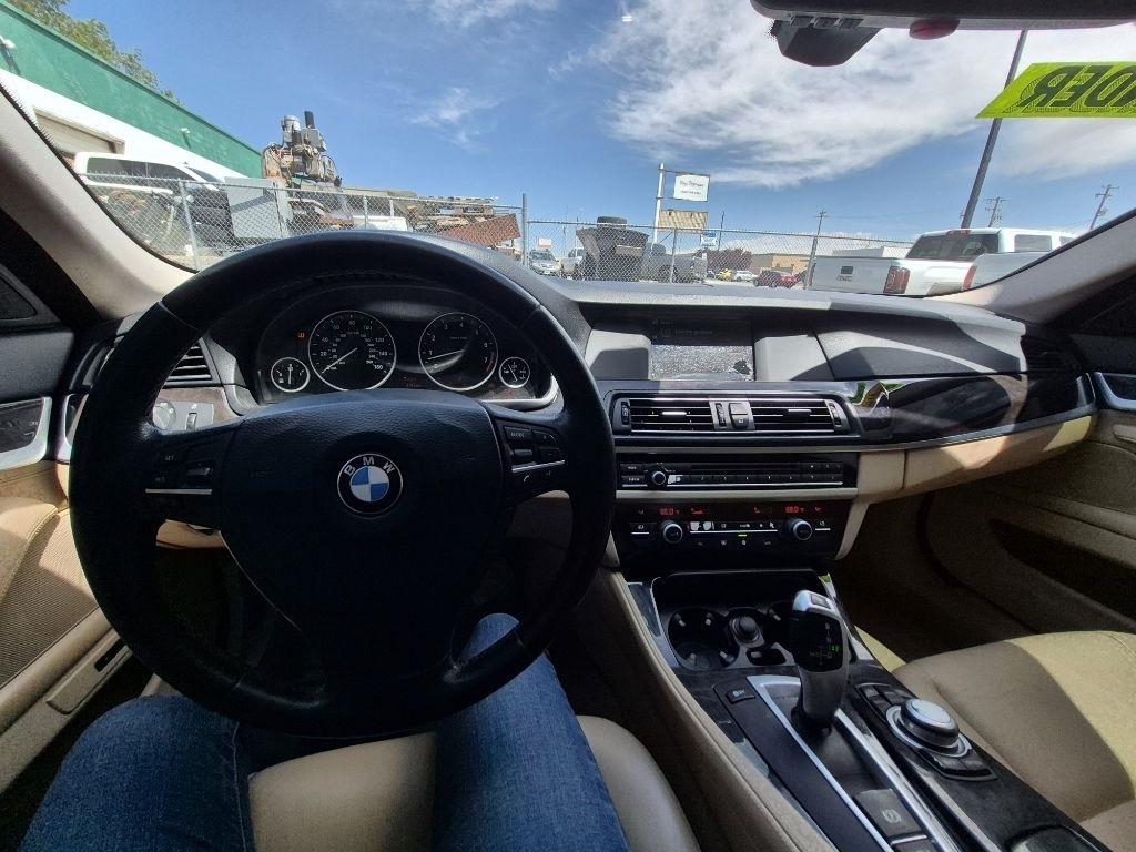 BMW 5-Series  2011