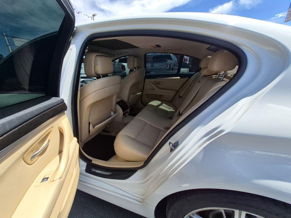 BMW 5-Series  2011