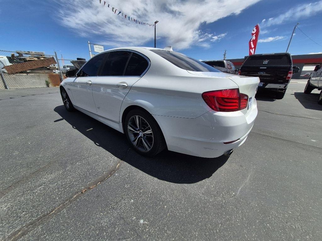 BMW 5-Series  2011