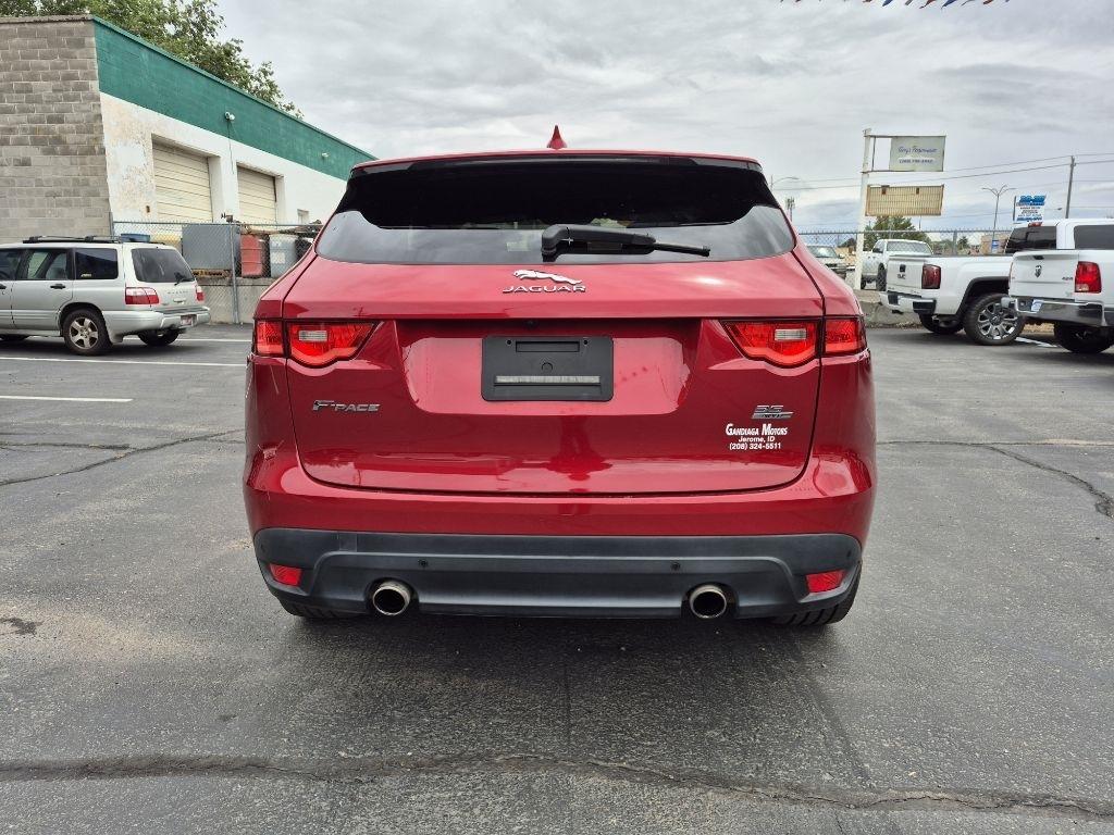 Jaguar F-Pace  2017
