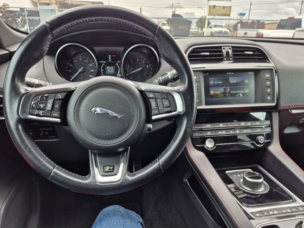 Jaguar F-Pace  2017