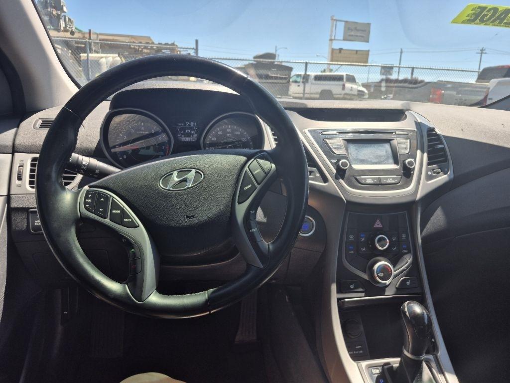 Hyundai Elantra  2016