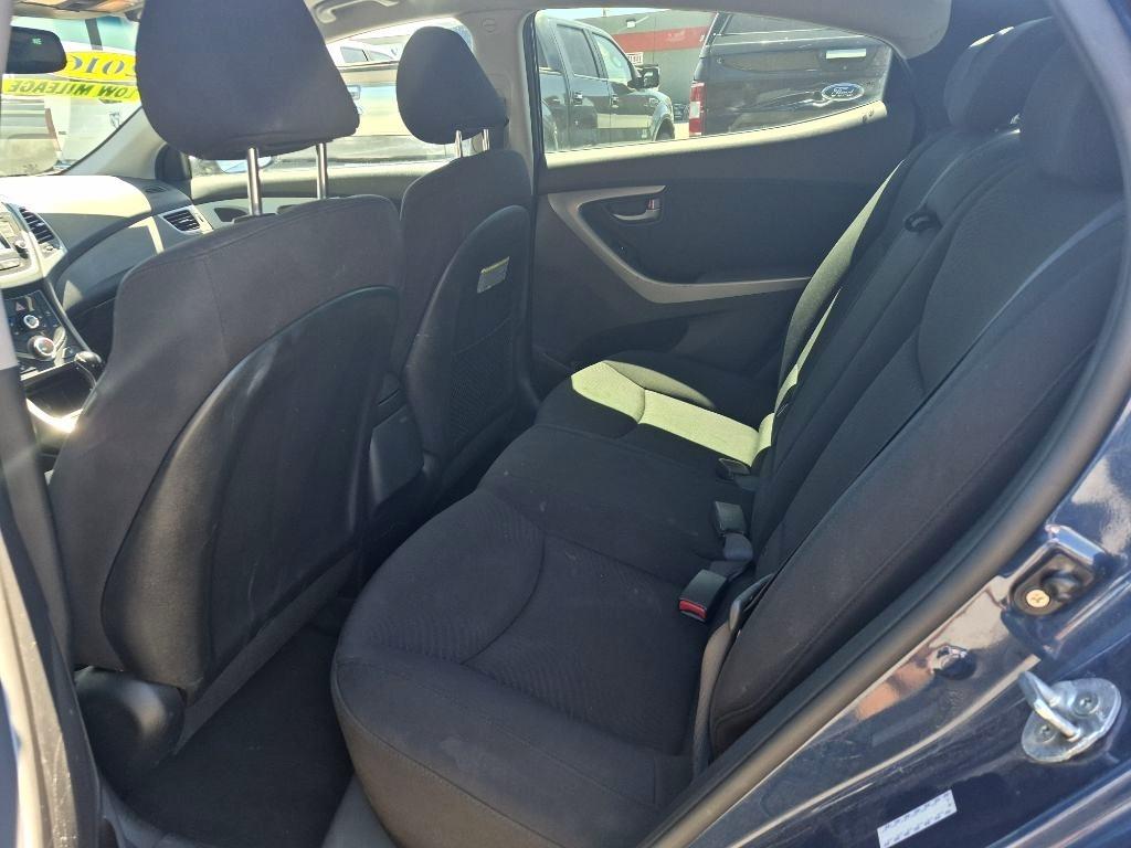 Hyundai Elantra  2016