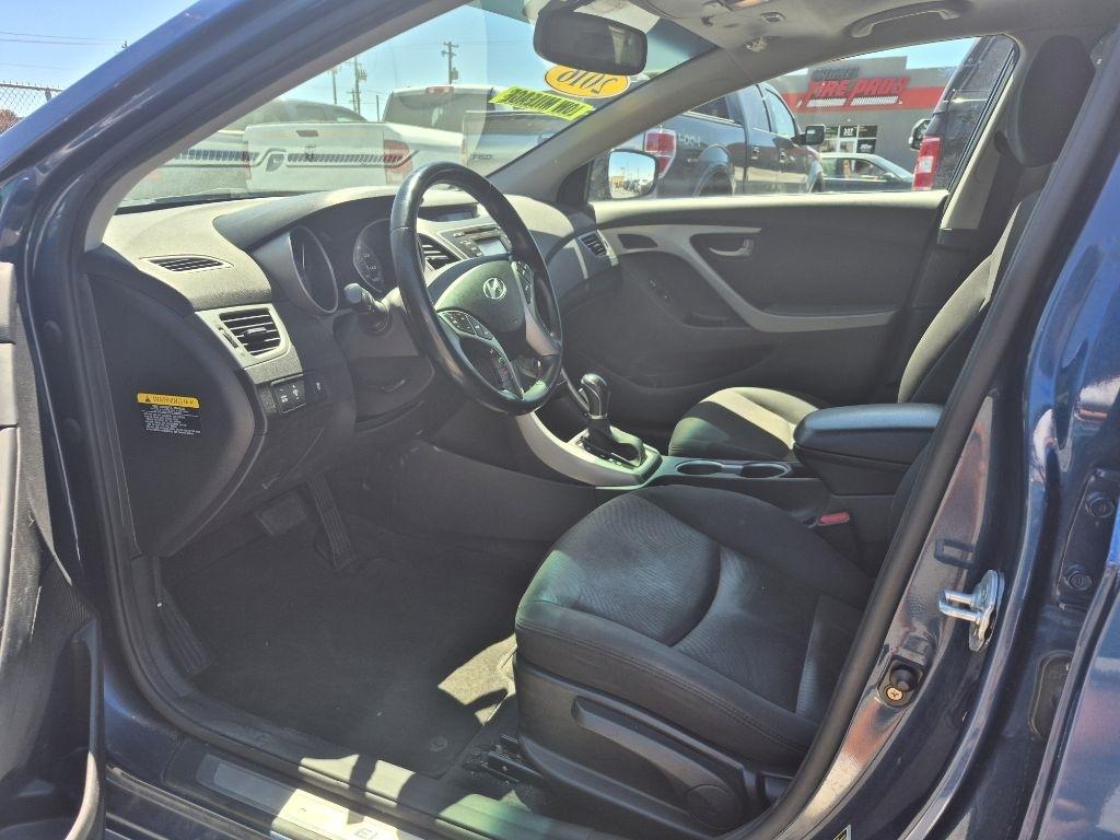 Hyundai Elantra  2016
