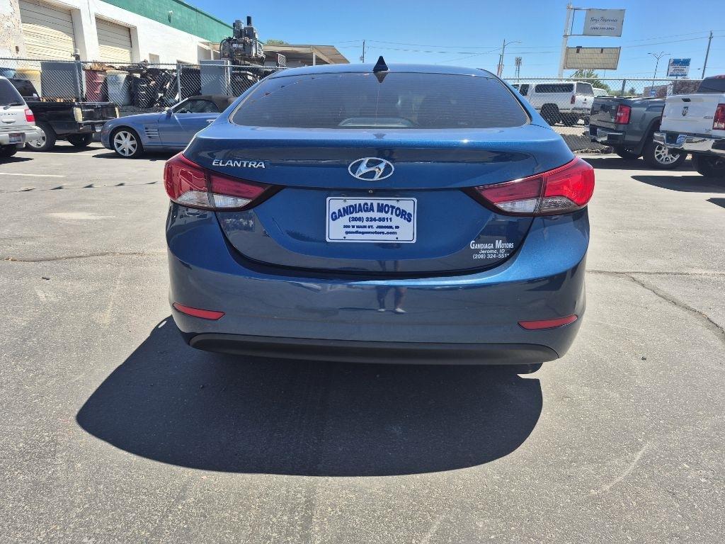 Hyundai Elantra  2016