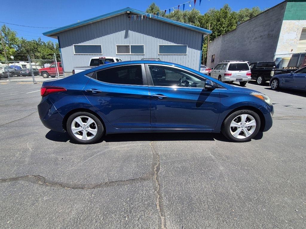 Hyundai Elantra  2016