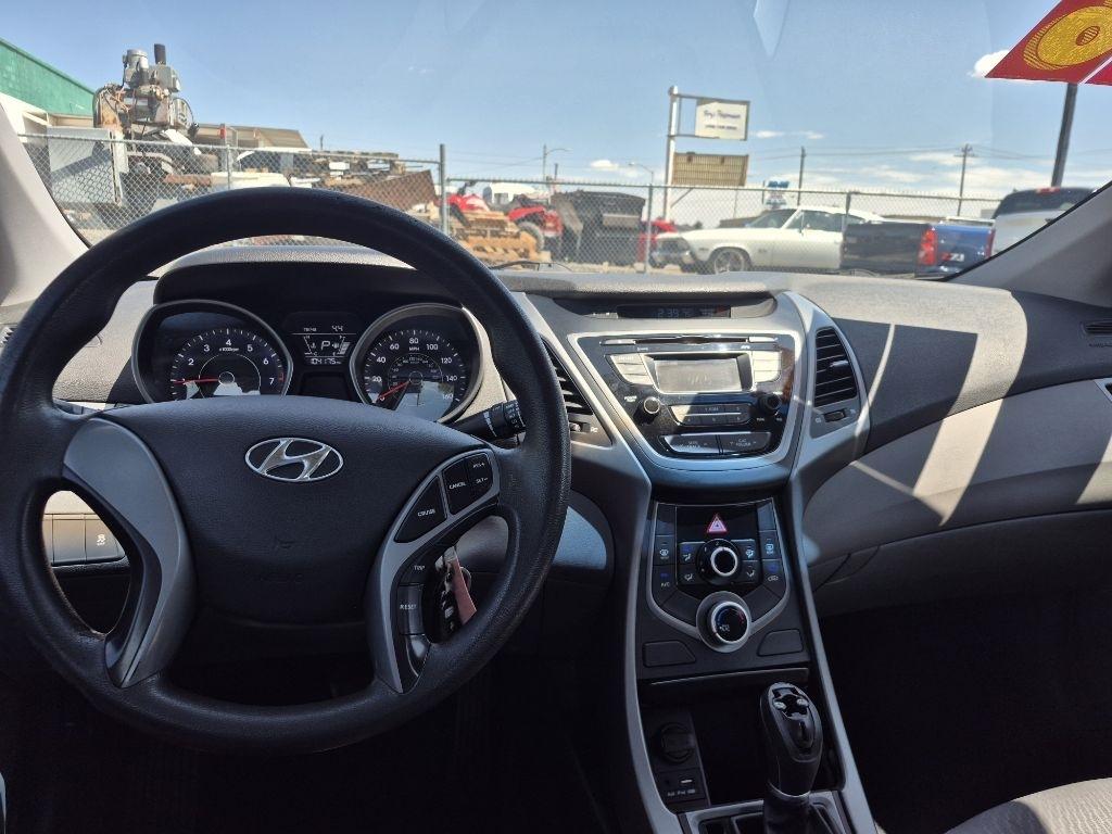 Hyundai Elantra  2016