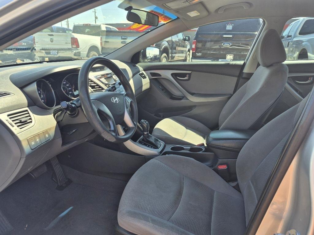 Hyundai Elantra  2016
