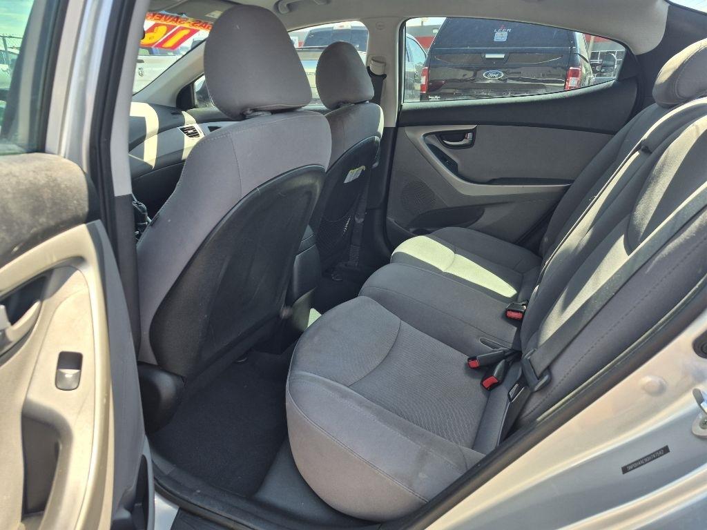 Hyundai Elantra  2016