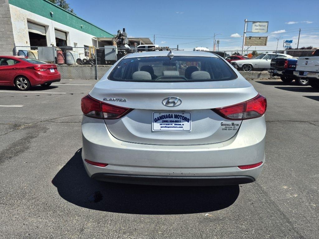 Hyundai Elantra  2016