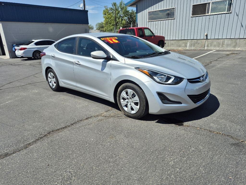 Hyundai Elantra  2016