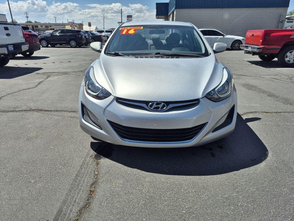 Hyundai Elantra  2016