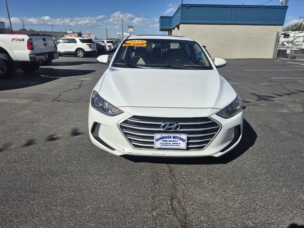 Hyundai Elantra photo 6