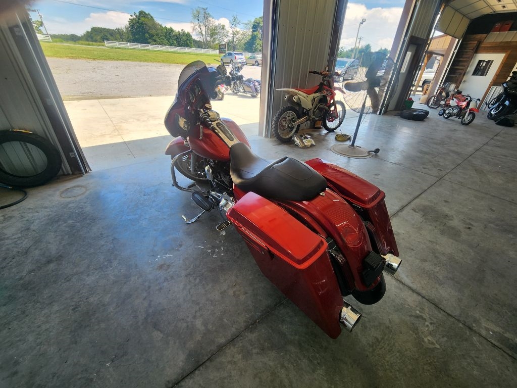 Harley-Davidson FLHX103  2013