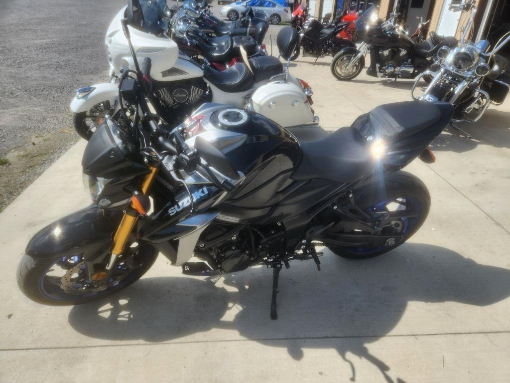 Suzuki GSX-S750  2023