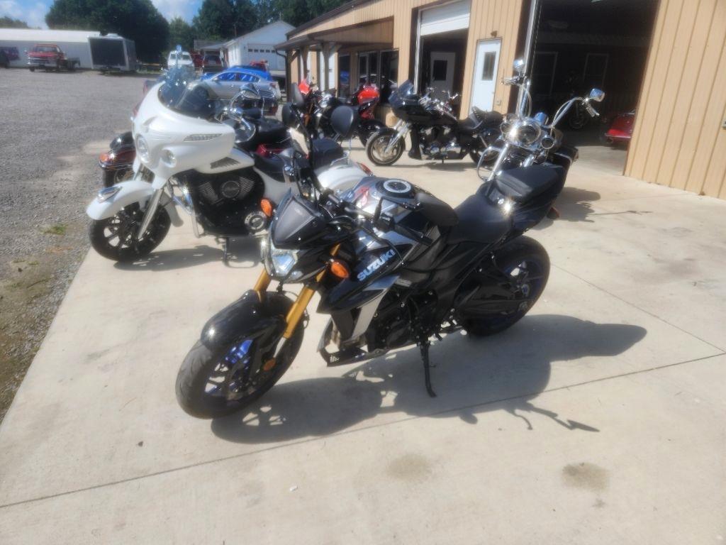 Suzuki GSX-S750  2023