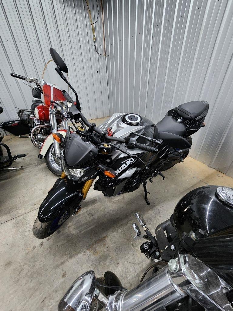 Suzuki GSX-S750  2023
