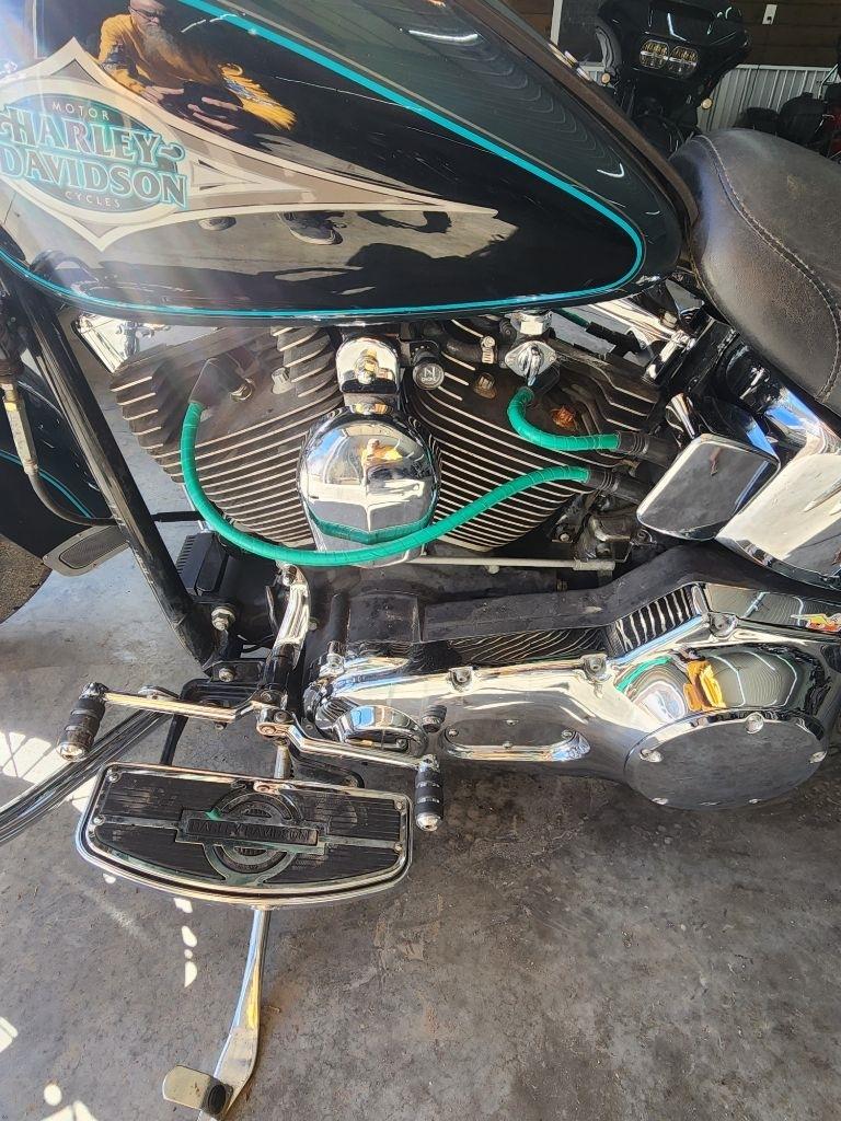 Harley-Davidson FLSTC  2000