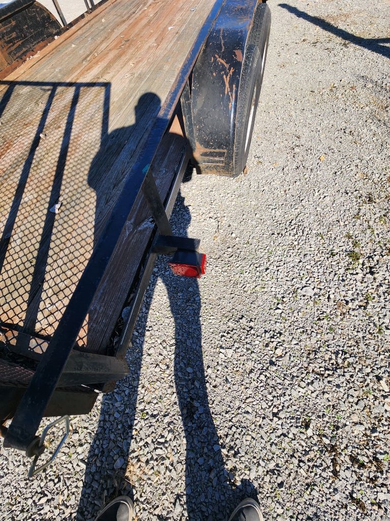 Utility Trailer Manufacturer Flat Bed  1998