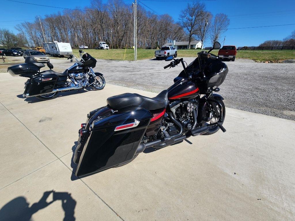 Harley-Davidson FLTRXS  2015