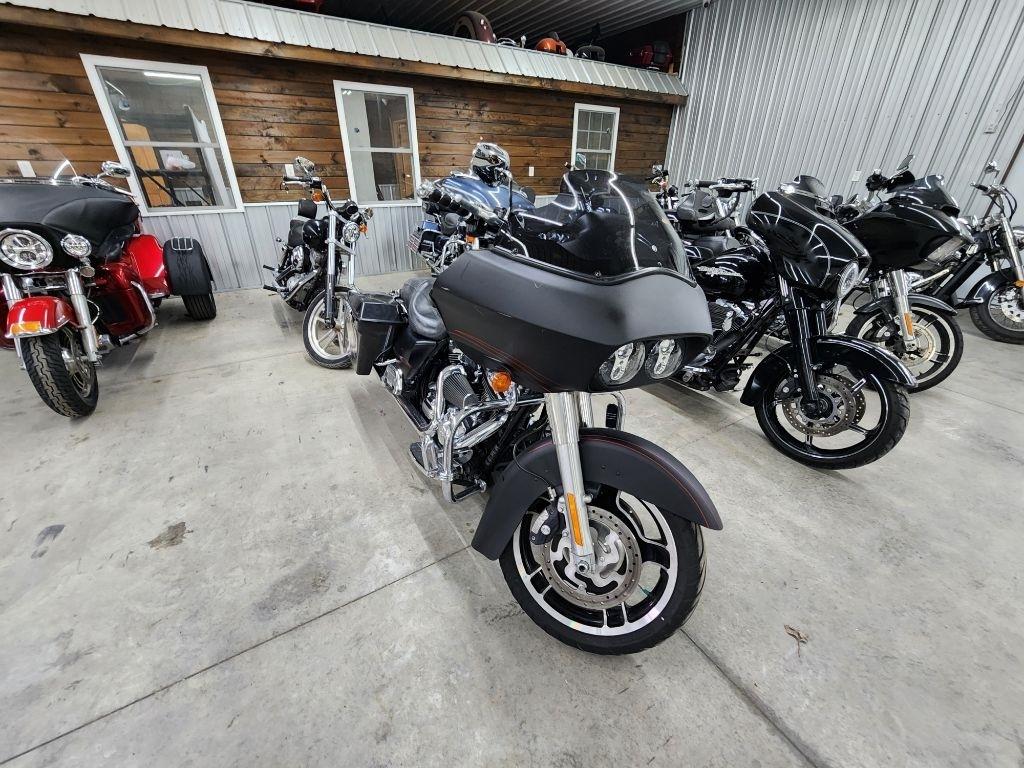 Harley-Davidson Road Glide Custom  2013