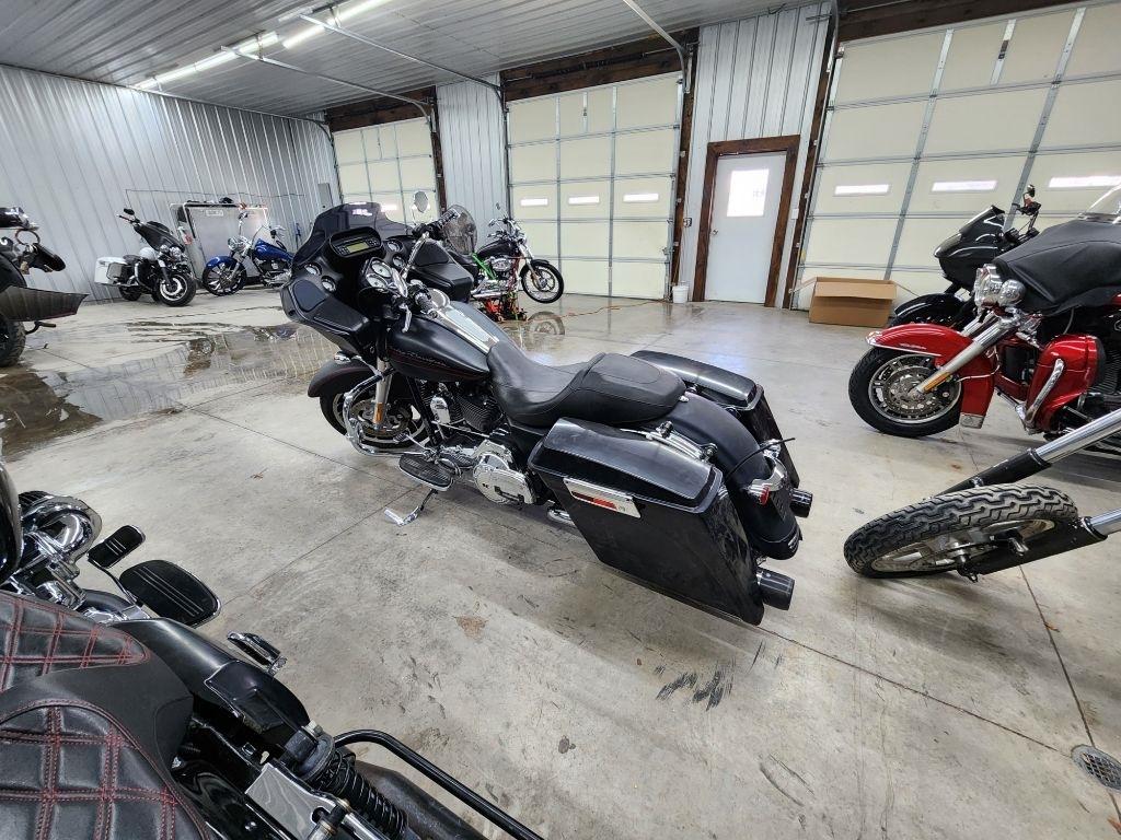 Harley-Davidson Road Glide Custom  2013