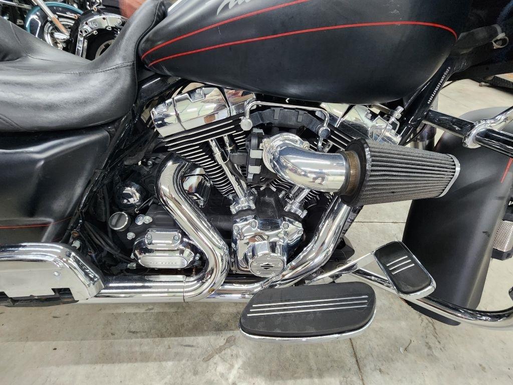 Harley-Davidson Road Glide Custom  2013