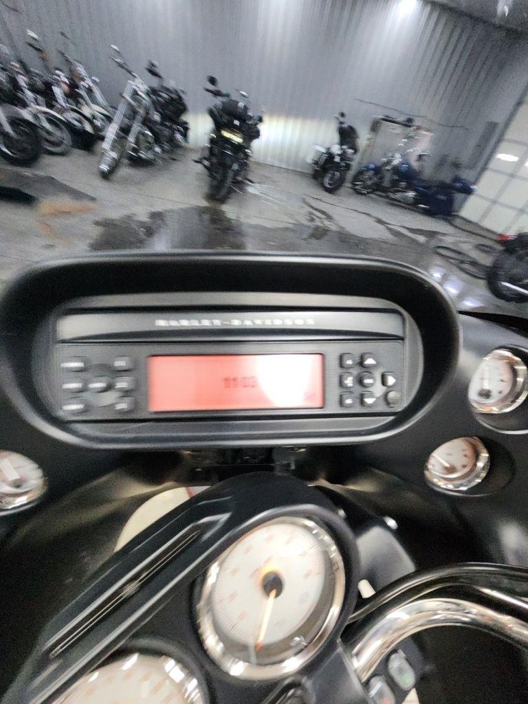 Harley-Davidson Road Glide Custom  2013