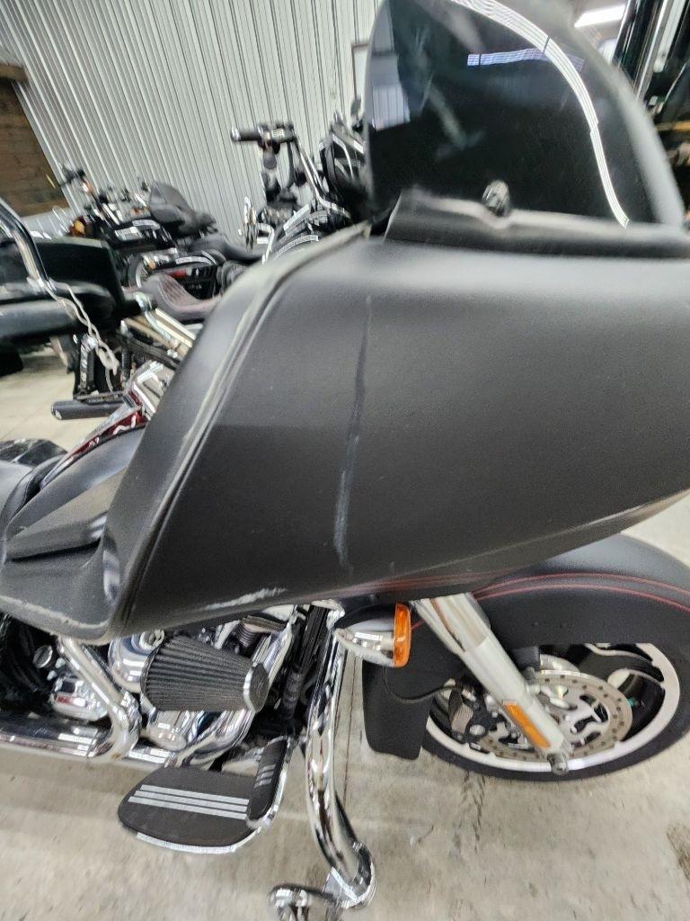 Harley-Davidson Road Glide Custom  2013