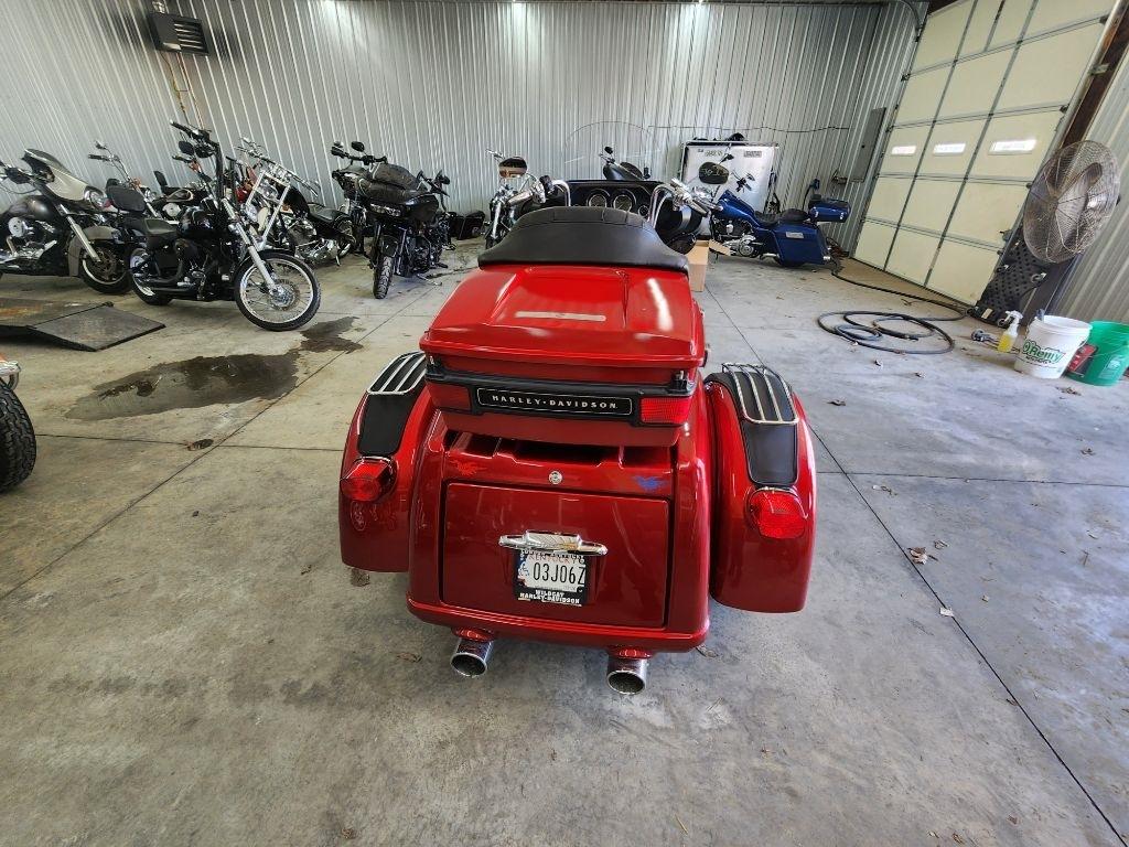 Harley-Davidson FLHTCUTG  2012