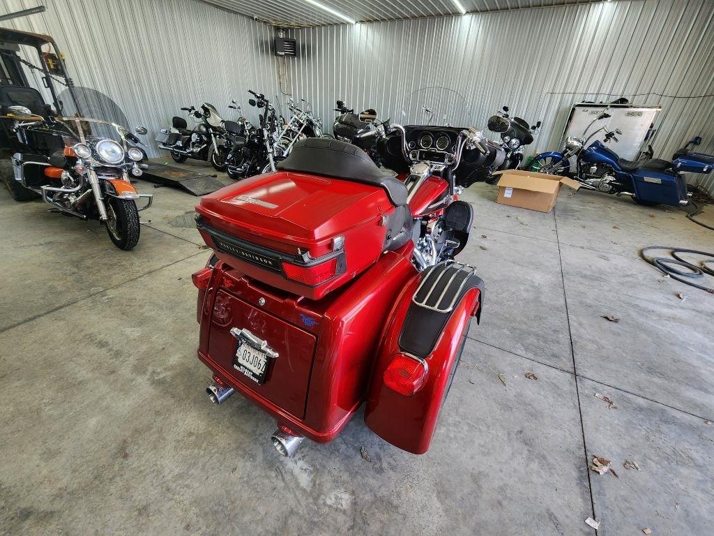 Harley-Davidson FLHTCUTG  2012