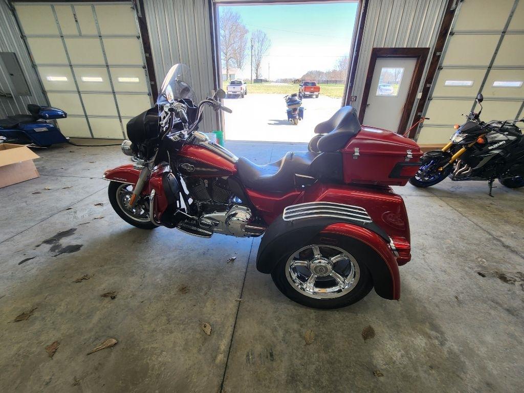 Harley-Davidson FLHTCUTG  2012