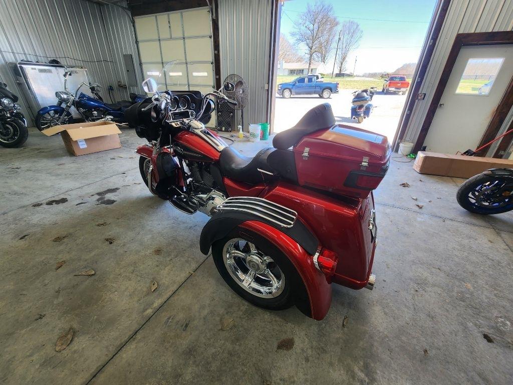 Harley-Davidson FLHTCUTG  2012