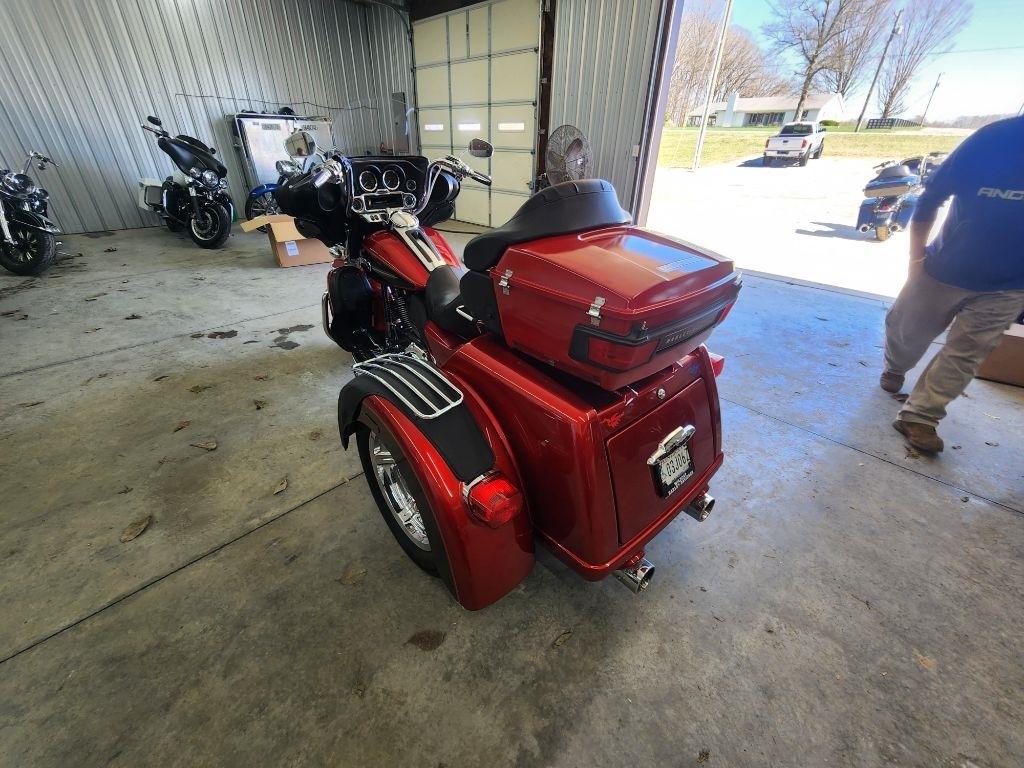 Harley-Davidson FLHTCUTG  2012