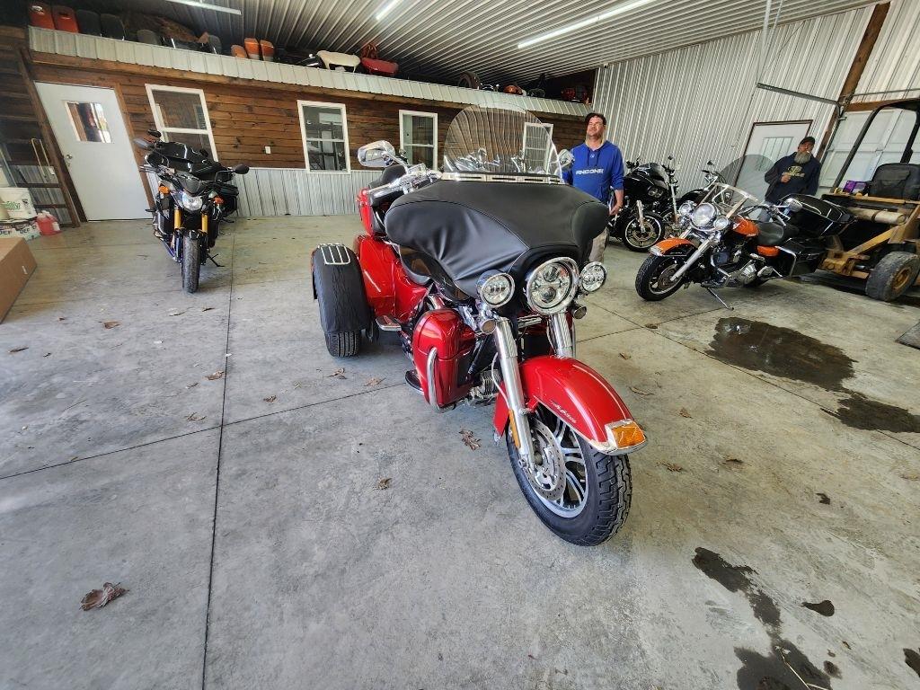 Harley-Davidson FLHTCUTG  2012