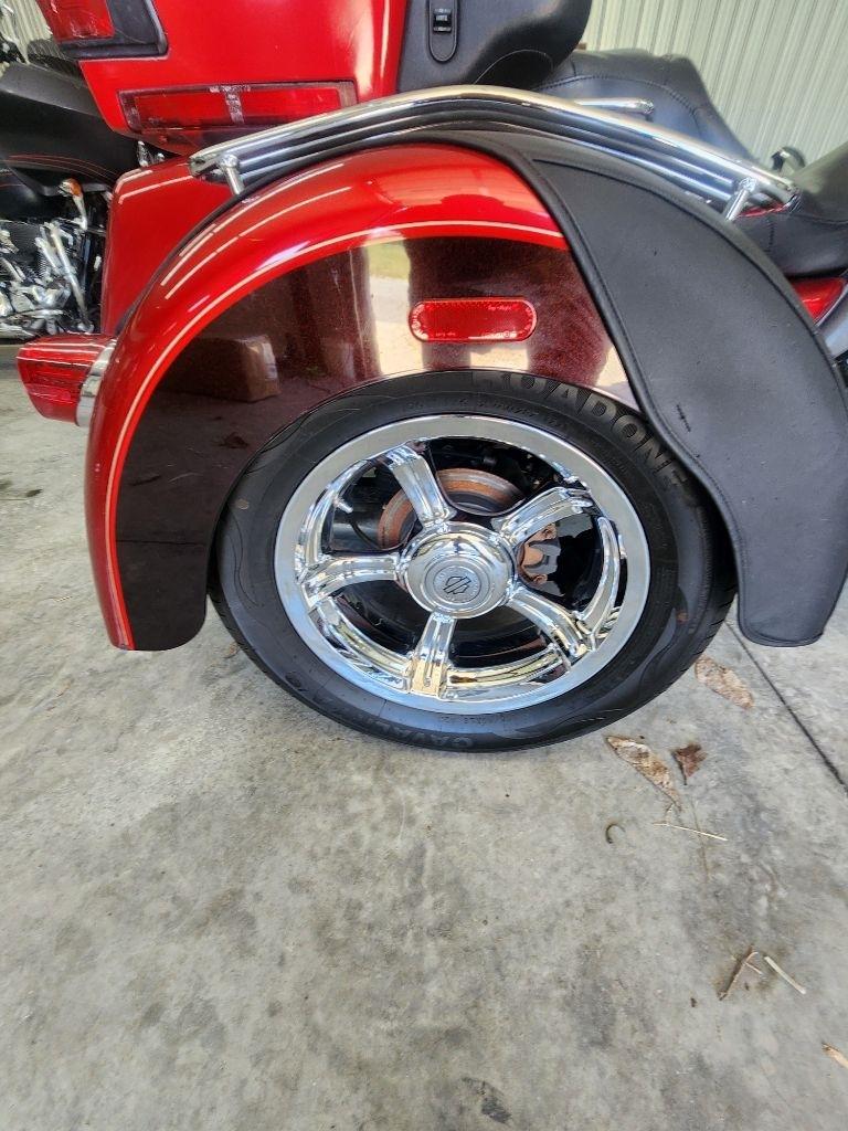 Harley-Davidson FLHTCUTG  2012