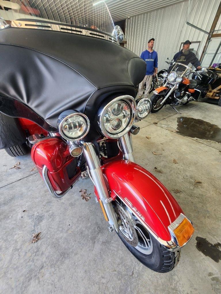 Harley-Davidson FLHTCUTG  2012