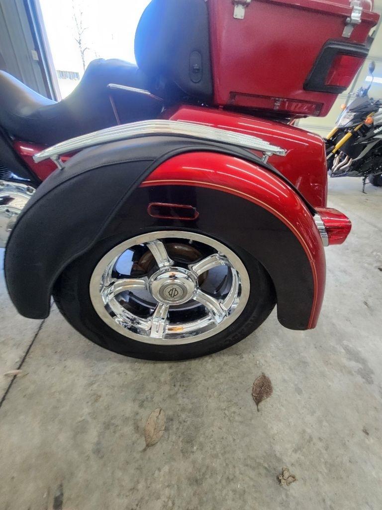 Harley-Davidson FLHTCUTG  2012