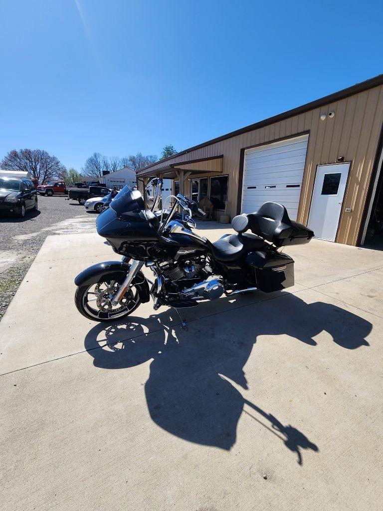 Harley-Davidson FLTRX  2023