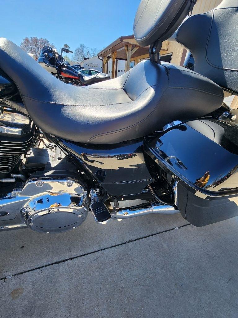 Harley-Davidson FLTRX  2023