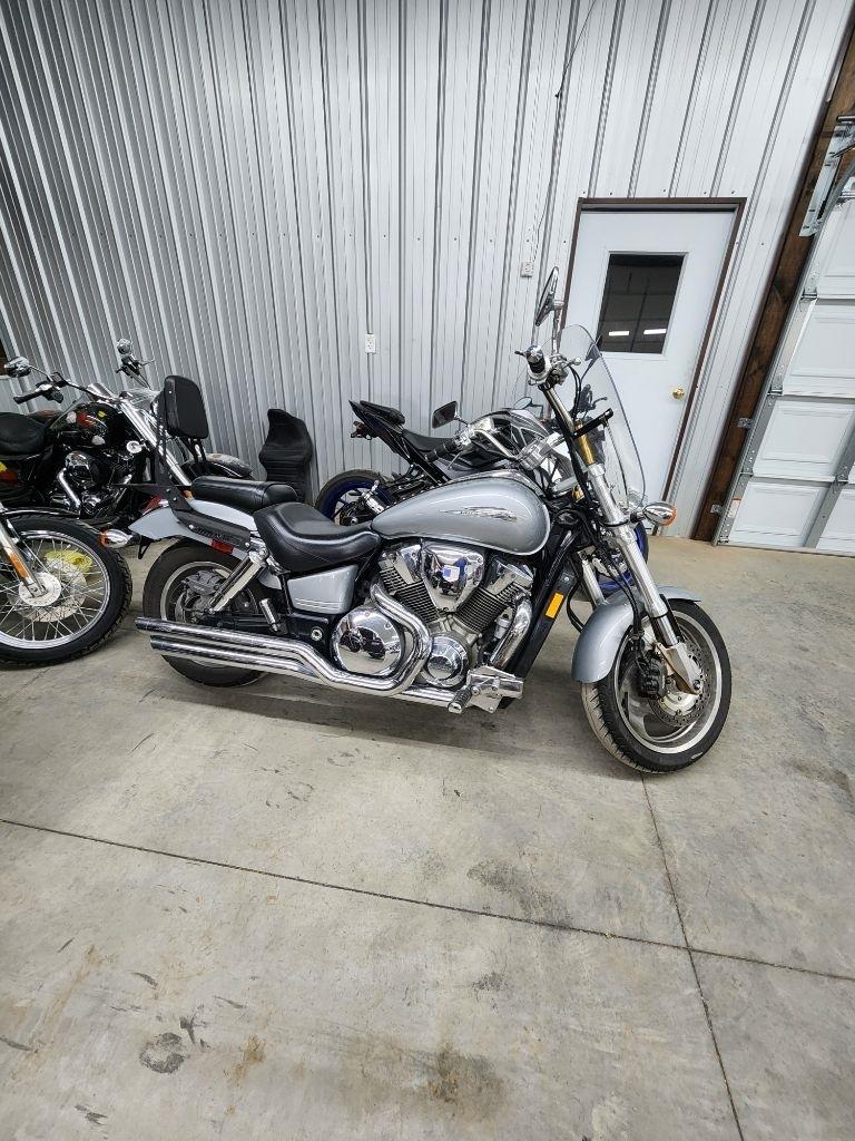 Honda VTX1800C1  2002