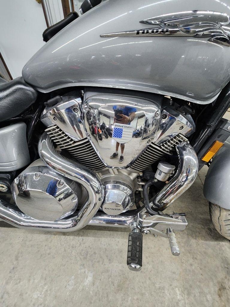 Honda VTX1800C1  2002