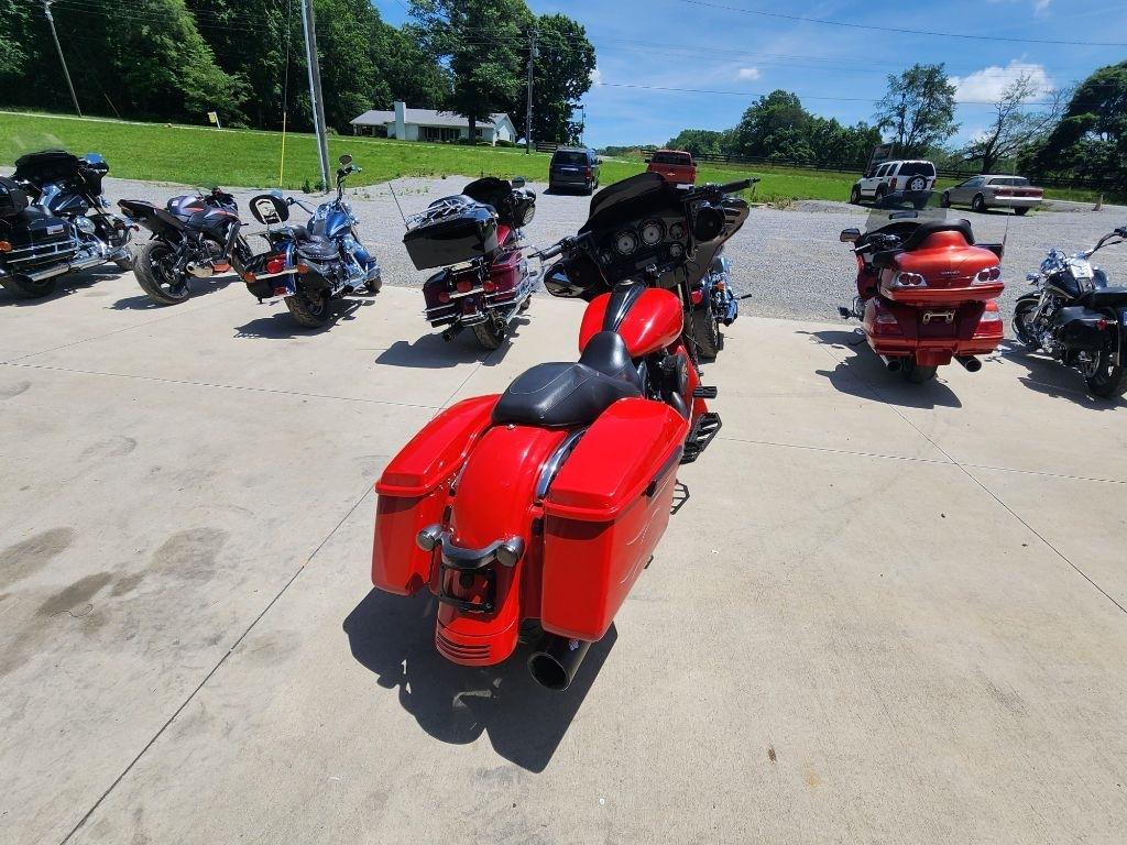 Harley-Davidson FLHX  2010
